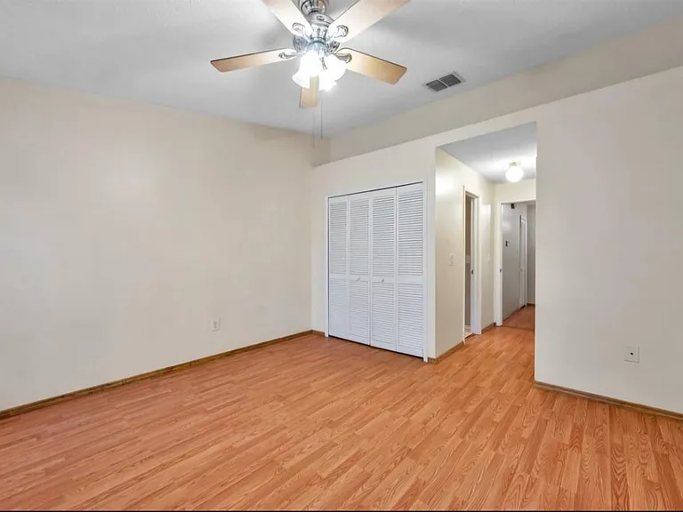 2124 Fletchers Point Cir — Photo 6