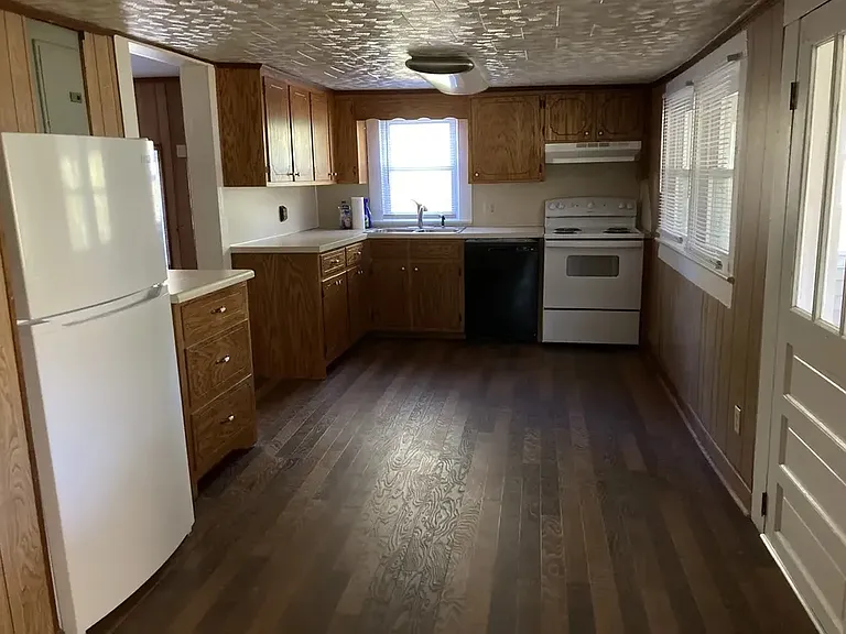 3426 Frank Whisnant Rd — Photo 9