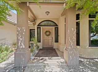 2606 E Harvard Ct, Visalia, CA 93292