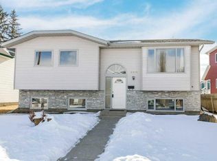 5215 N 50b Ave, Sylvan Lake, AB T4S 1E4