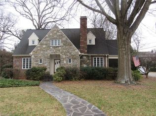 701 Roslyn Rd, Winston Salem, NC 27104