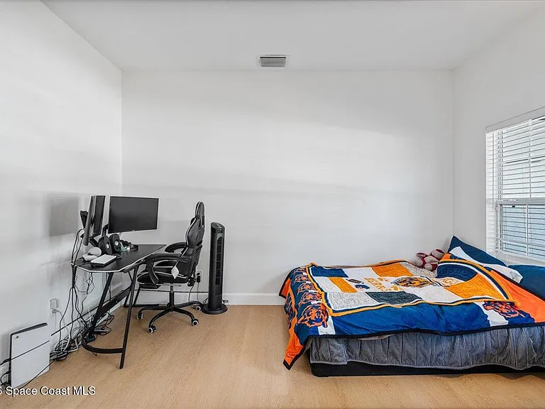 356 Olster St SW — Photo 38