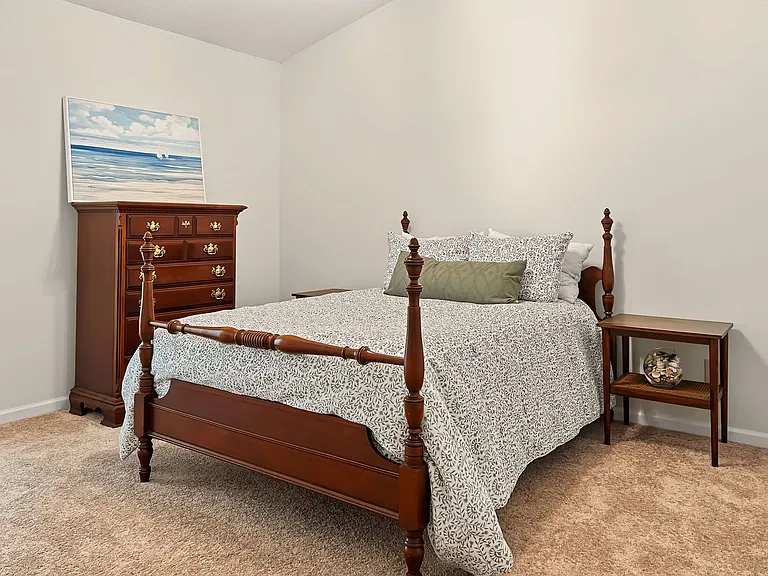 1101 Esher Ct — Photo 14