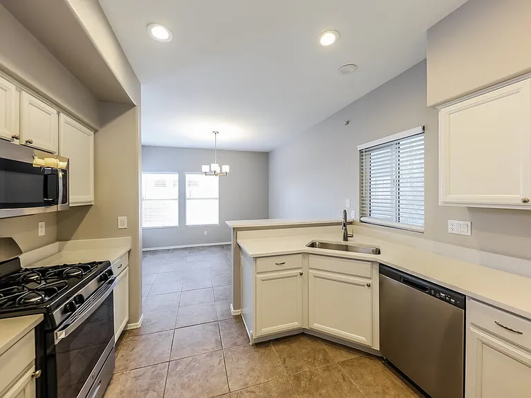 4907 W Marco Polo Rd — Photo 9