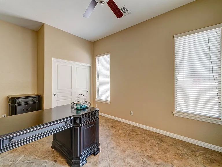 4221 S Danyell Dr — Photo 23