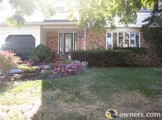 20 Avon Way, Parlin, NJ 08859