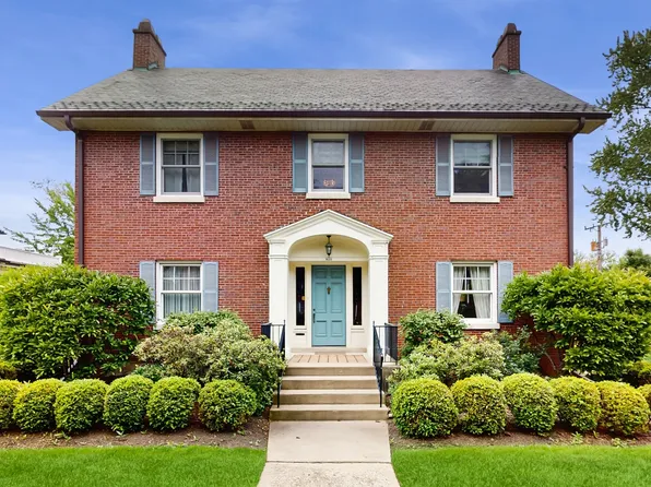 915 Columbian Ave, Oak Park, IL 60302