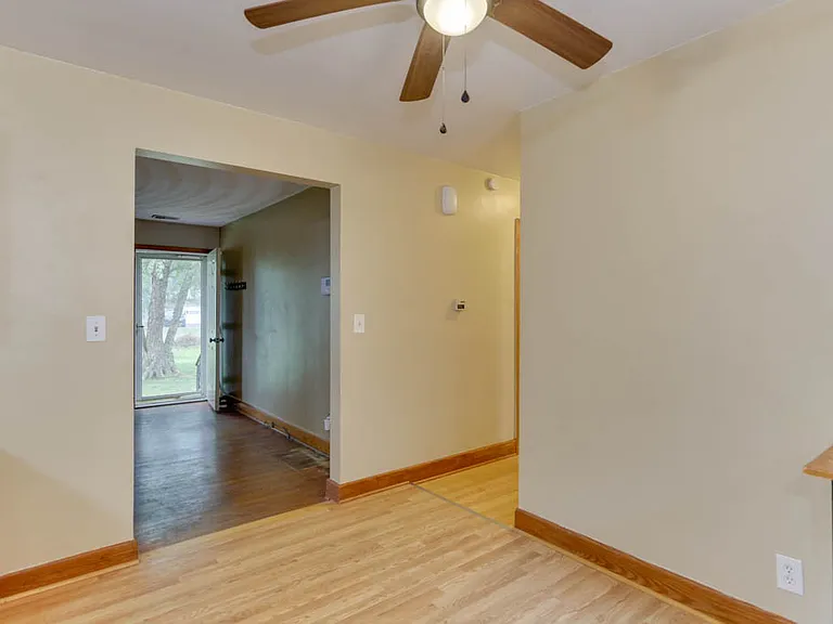 128 Mann Dr — Photo 13