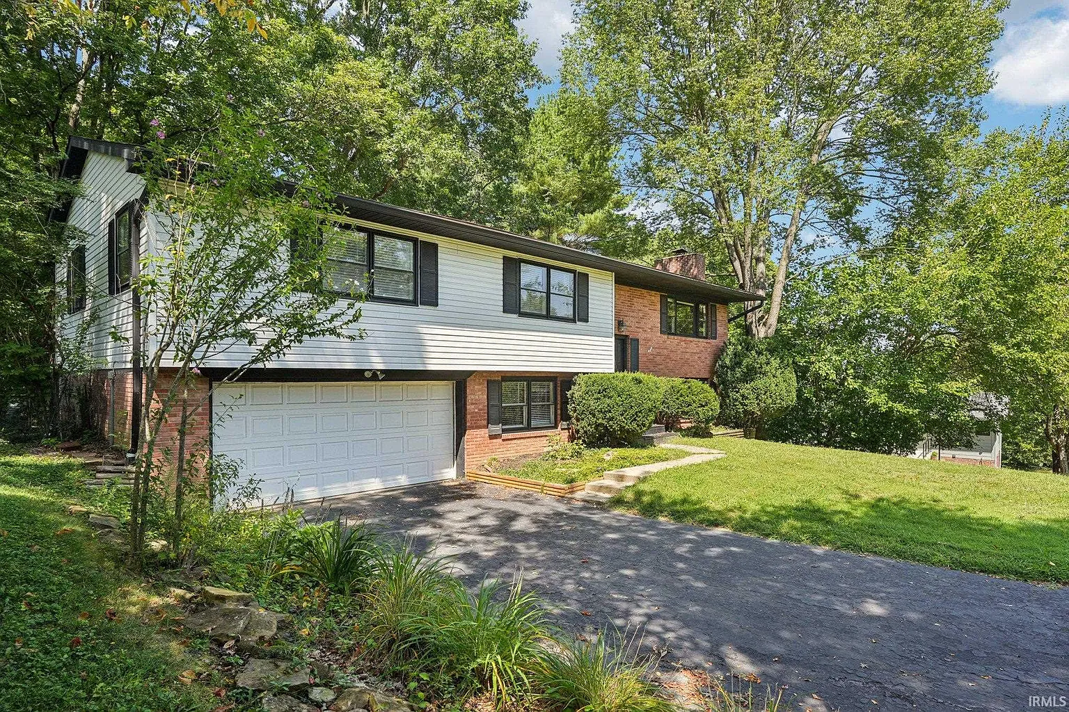 443 E Blue Ridge Dr photo 1