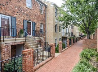 3217 Sutton Pl NW APT B, Washington, DC 20016