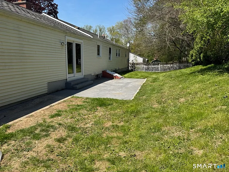 44 Saint James Ave — Photo 32