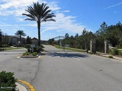 805 S Black Cherry Dr