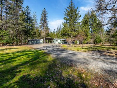 6034 Rockydale Rd, Cave Junction, OR, 97523