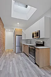 Rented by R New York