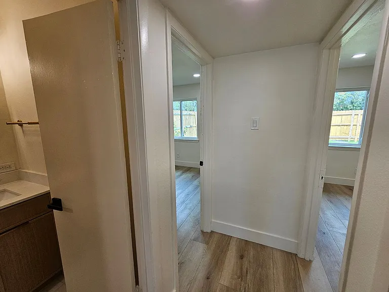 1725 R Ave — Photo 9