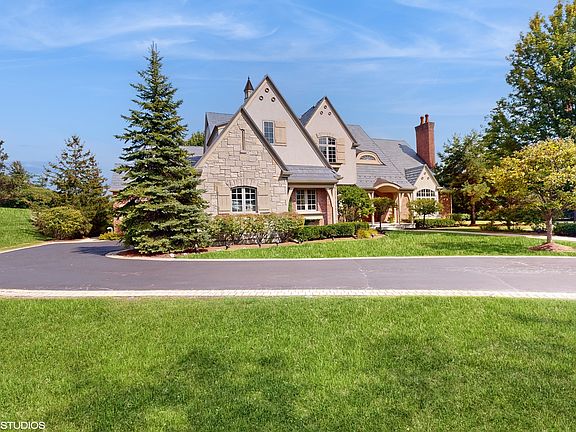 5th image of 21 S Suffolk Ln