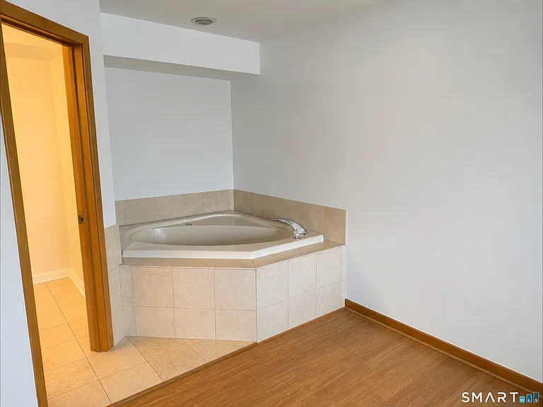 16 Platt St #3 — Photo 20