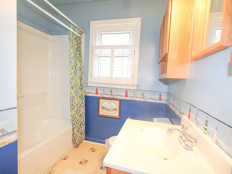 9078 W Market St — Photo 13