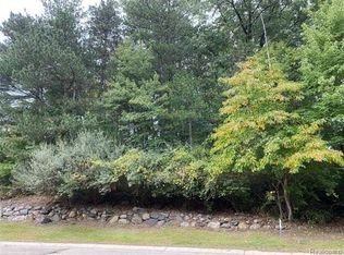 0 Pine Ridge Dr, Holly, MI 48442