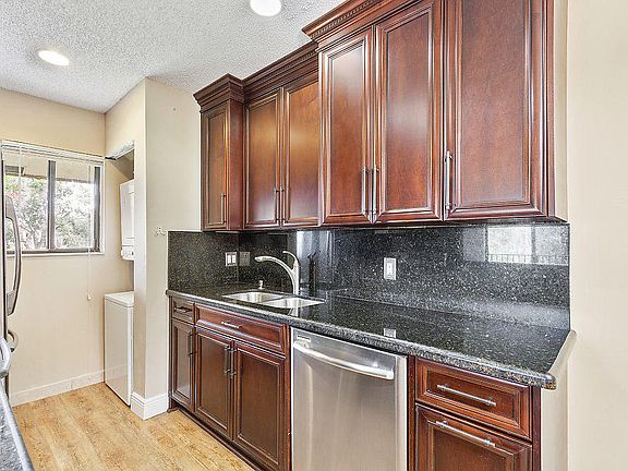 4th image of 523 Trace Cir APT 208