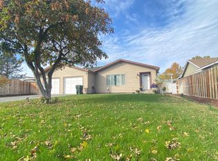 360 NW 12th St, Hermiston, OR 97838
