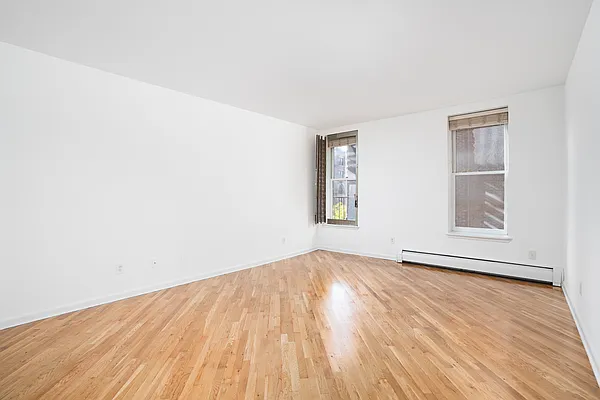 Rented by Waldstar Real Estate LLC | media 5