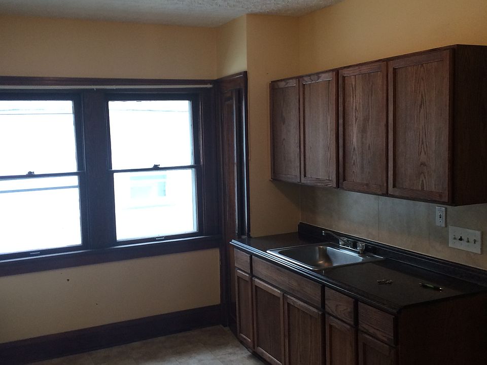 1st image of 4625 Gifford Ave