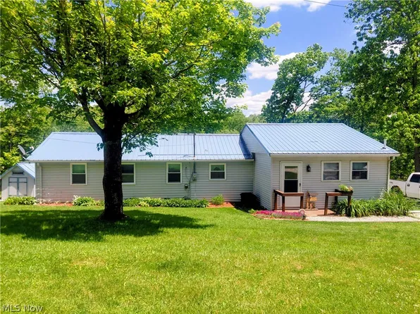 6136 Vo Ash Dr SW, Carrollton, OH 44615