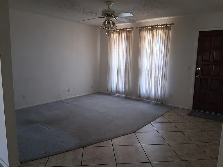1051 E Glade Ave — Photo 2