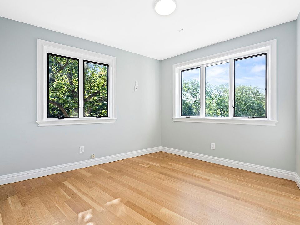 1st image of 423 Greenwood Ave