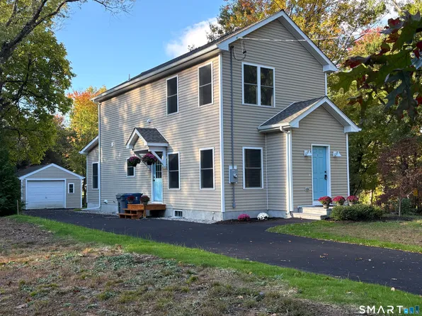 7 Pickney Avenue, Plainville, CT 06062