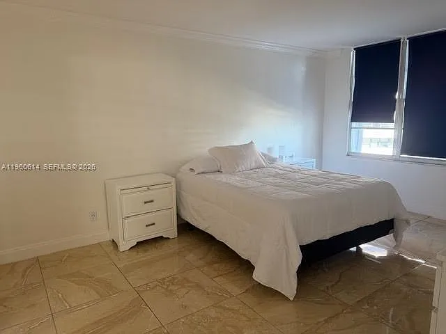 5161 Collins Ave #703 — Photo 7
