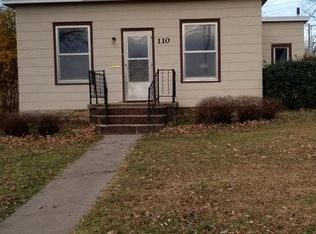 110 N Olive St, Wellington, KS 67152