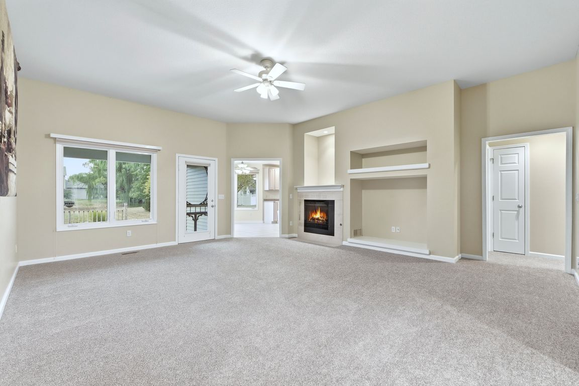 next background image