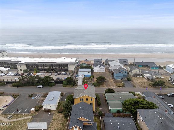 2nd image of 3208 NW Jetty Ave