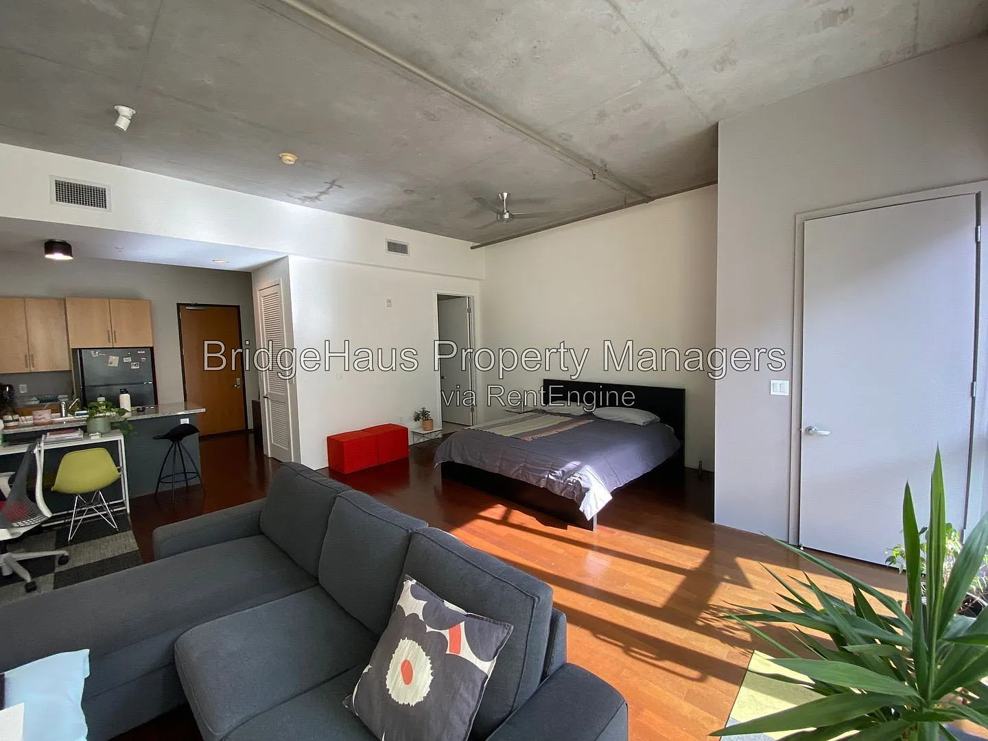Studio, 1.0 bath, 718 sqft, $2,200 — Photo 1