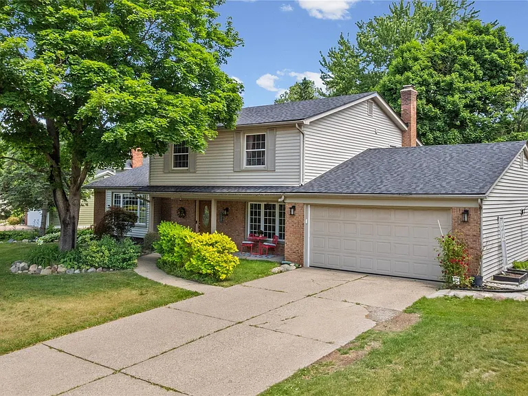 16610 Old Bedford Rd — Photo 48