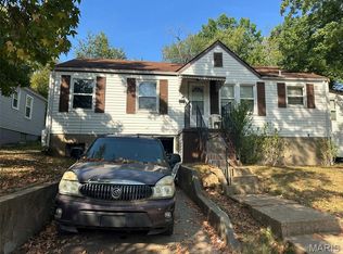 7101 Greenhaven Dr, Saint Louis, MO 63136