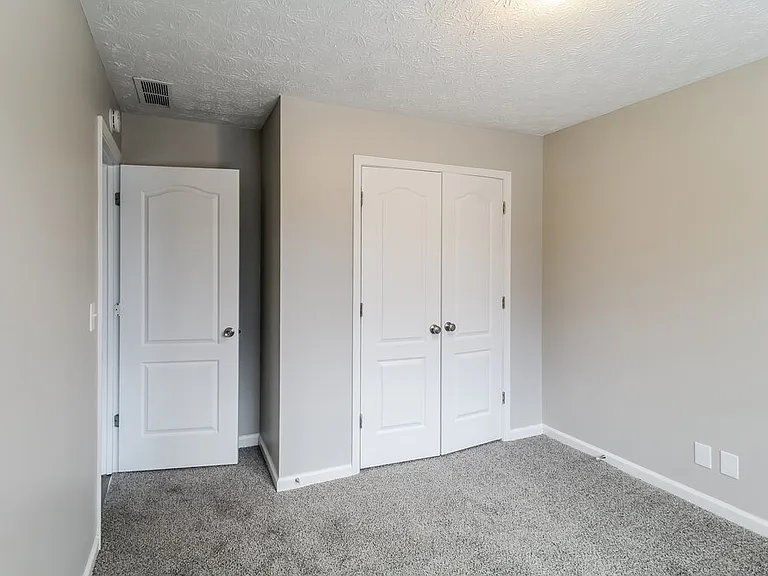 105 Cypress Dr — Photo 13