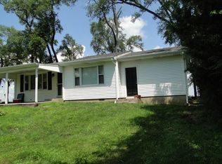 833 S Dudley Grove Rd, Kankakee, IL 60901