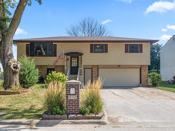 341 Lynne Dr, Nevada, IA 50201