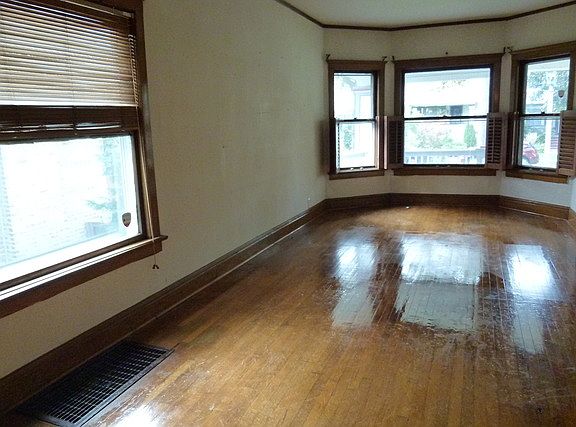 4th image of 826 S Cuyler Ave