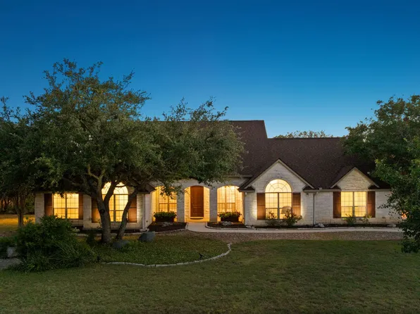 781 woodland, Driftwood, TX 78619