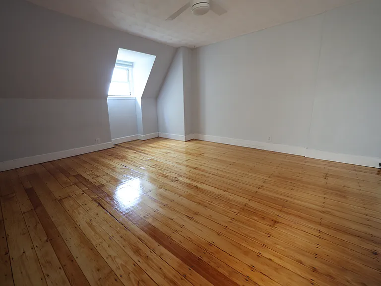 318 Tappan St #3 — Photo 10