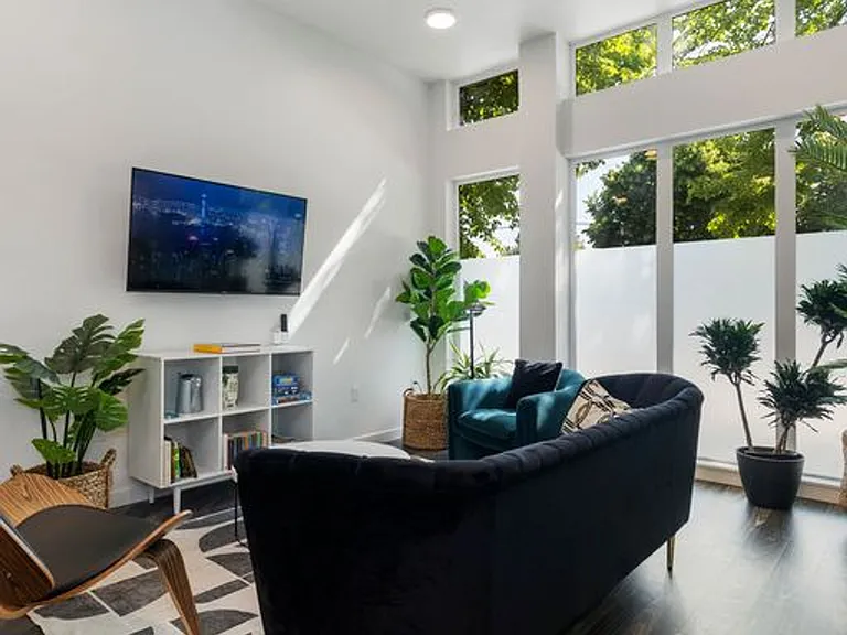 Karsti Apartments — Photo 4