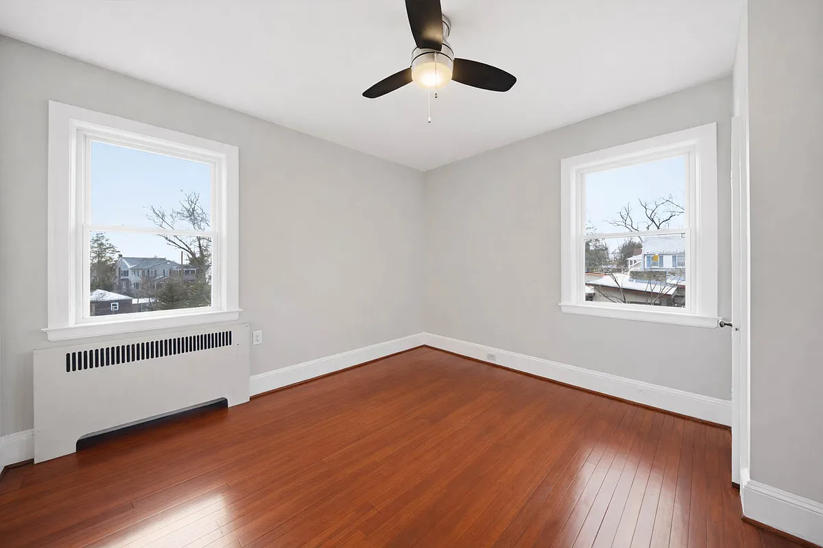 Building Photo - 500 Park Ave #1W