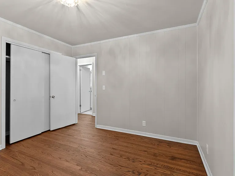 209 Oak Dr — Photo 6