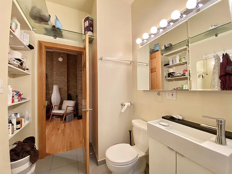 2336 W Augusta Blvd #3R — Photo 10