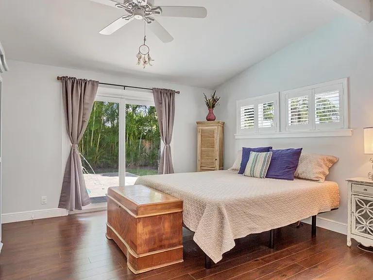 1110 SW 15th St — Photo 3