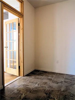 Rented by DSA Realty | media 32